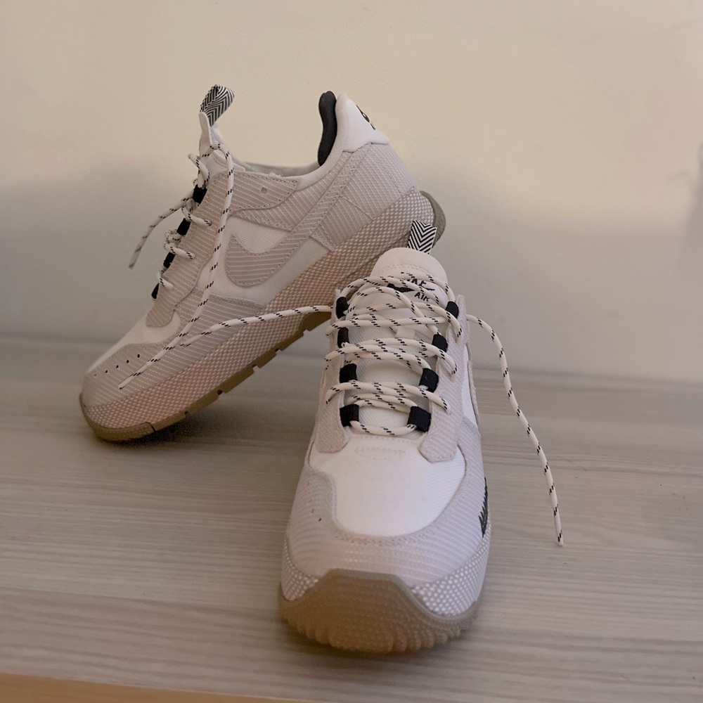 NWOT Nike Trainers